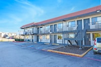 Super 7 Inn Dallas Near Duncanville