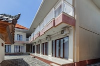 Dancenter The Kumpi Hotel