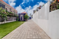 Dancenter Uma Emas Residence