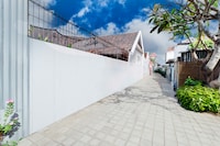 Dancenter Uma Emas Residence