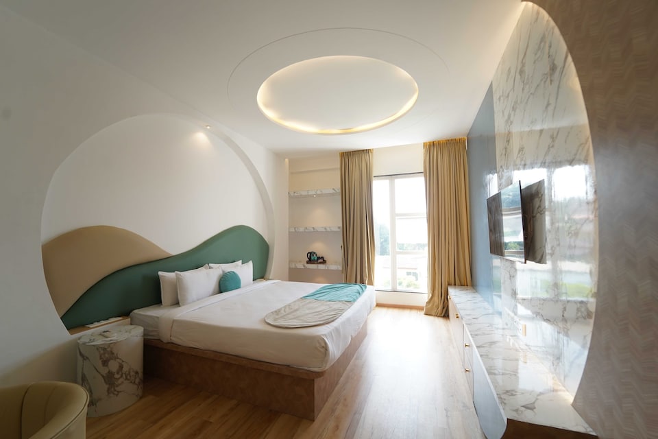 Palette The Moon Hotel Goa, Candolim, Goa