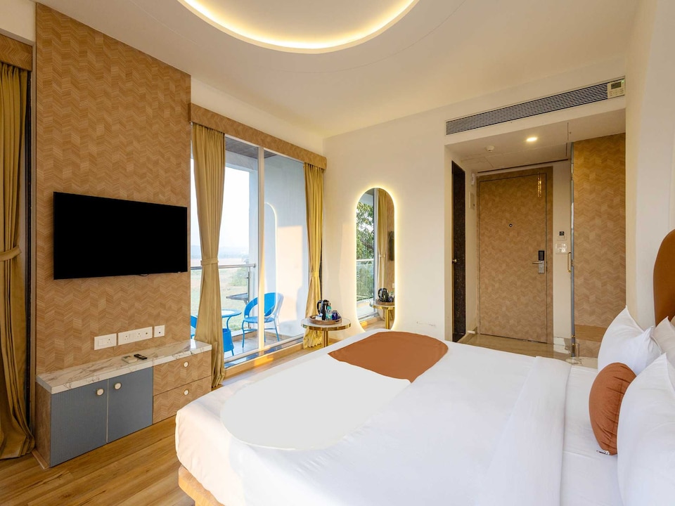 Palette The Moon Hotel Goa, Candolim, Goa