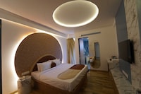 Palette The Moon Hotel Goa