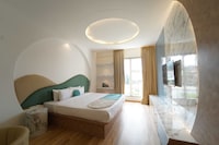 Palette The Moon Hotel Goa