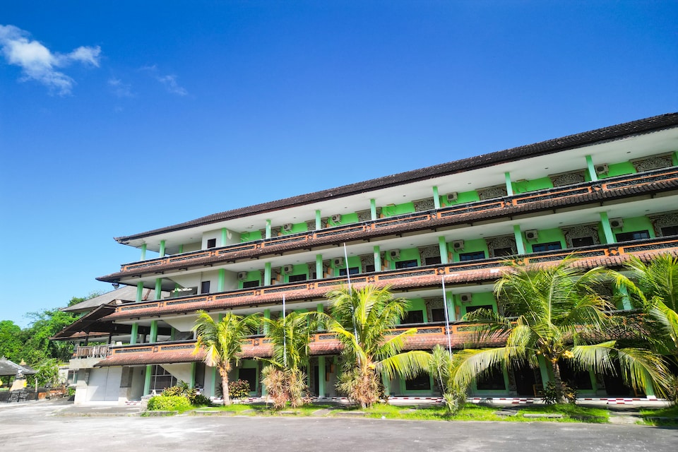 Dancenter Batukaru Garden Hotel, Bali, Bali