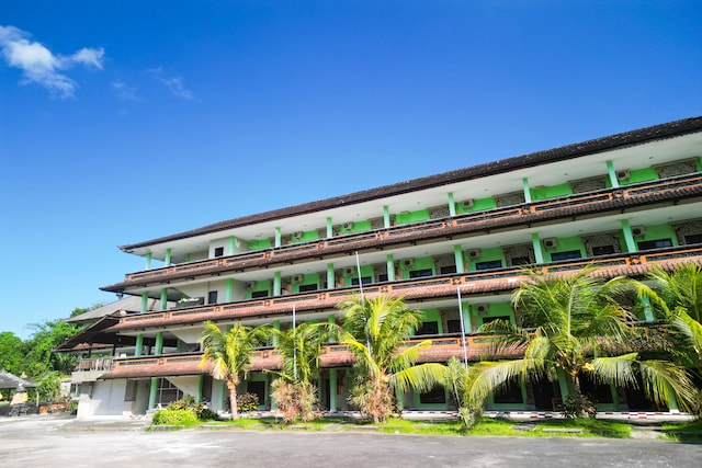 Dancenter Batukaru Garden Hotel