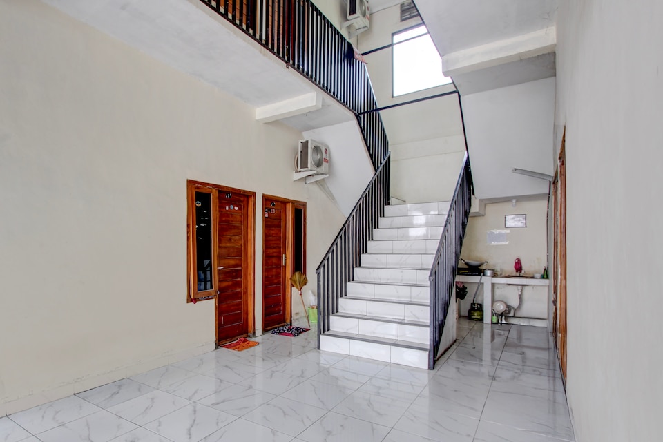 OYO 94919 Nay Guesthouse Dan Kost, Solo, Solo