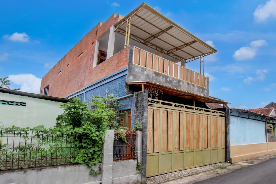 OYO 94920 House Of Elea Minggiran, Prawirotaman, Yogyakarta