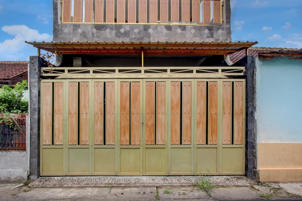 OYO 94920 House Of Elea Minggiran, Prawirotaman, Yogyakarta