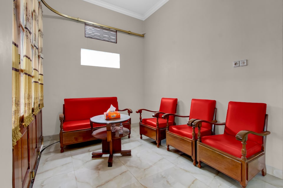 OYO 94920 House Of Elea Minggiran, Prawirotaman, Yogyakarta