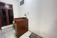 OYO 94920 House Of Elea Minggiran