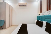 SPOT ON G Grand Hotel