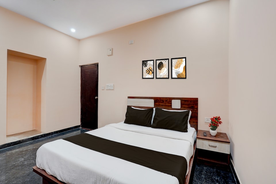 Collection O Kammasandra Gate Bus Terminal Formerly Riches Inn, KR Puram Bangalore, Bangalore