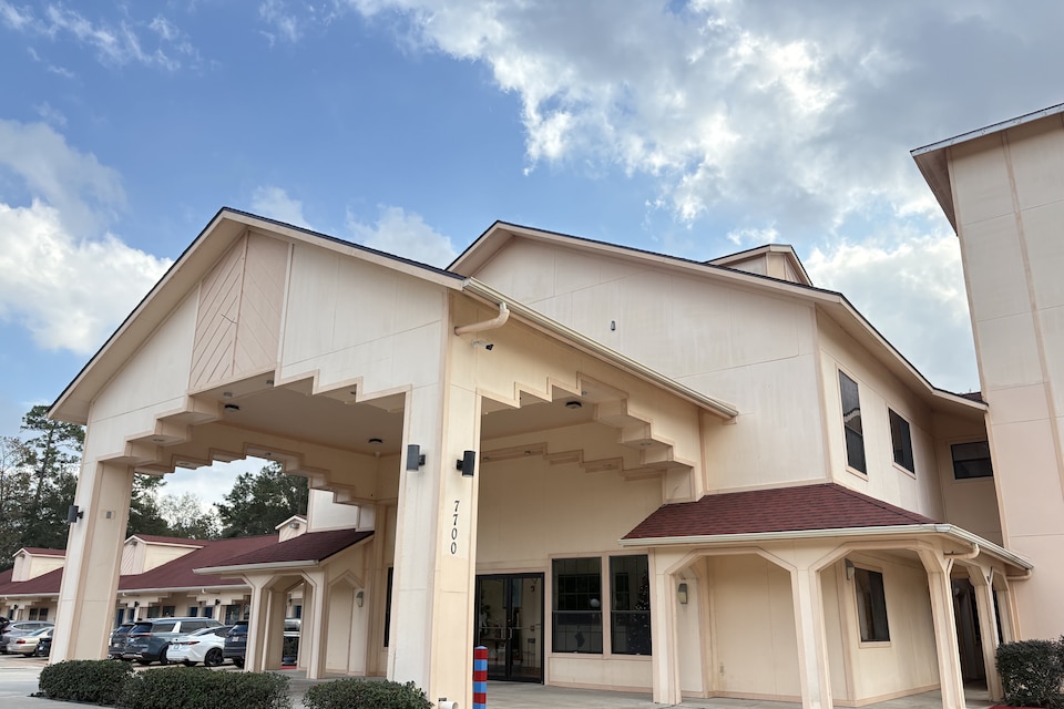 Regency Inn & Suites By Capital O Houston IAH Airport,  Humble TX, Humble