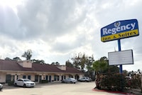 Regency Inn & Suites By Capital O Houston IAH Airport