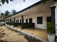OYO 91244 Aufa Chalet
