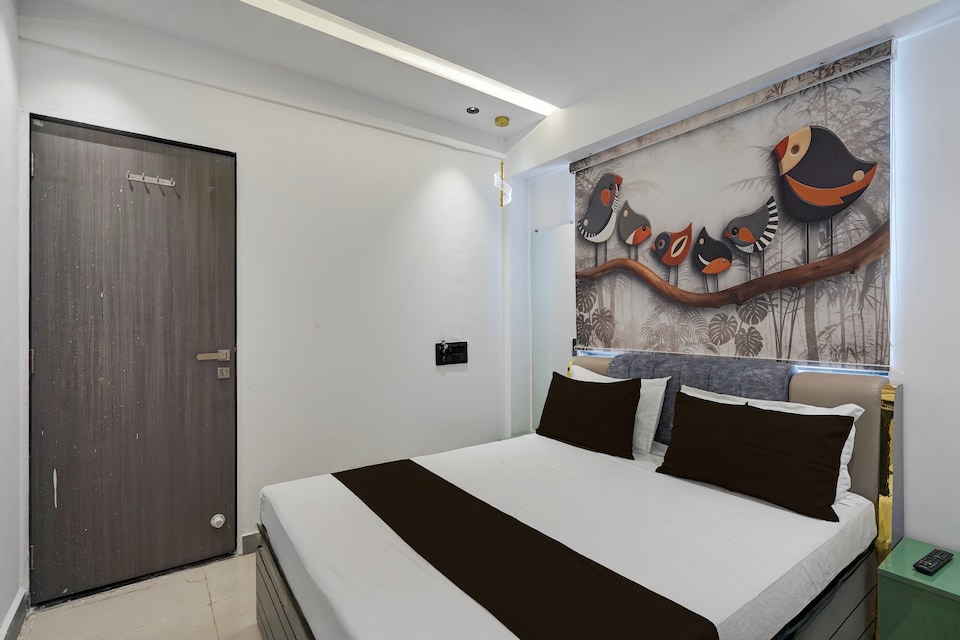 Hotel O Royal Fourtune, Surat Railway Station, Surat