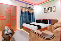 Super Townhouse Lake Town Clock Tower Formerly Crown Comfort