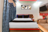 Super Townhouse Lake Town Clock Tower Formerly Crown Comfort