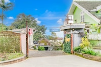 Dancenter Villa Gunung Agape