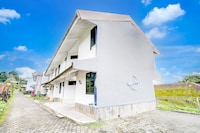 Dancenter Villa Gunung Agape