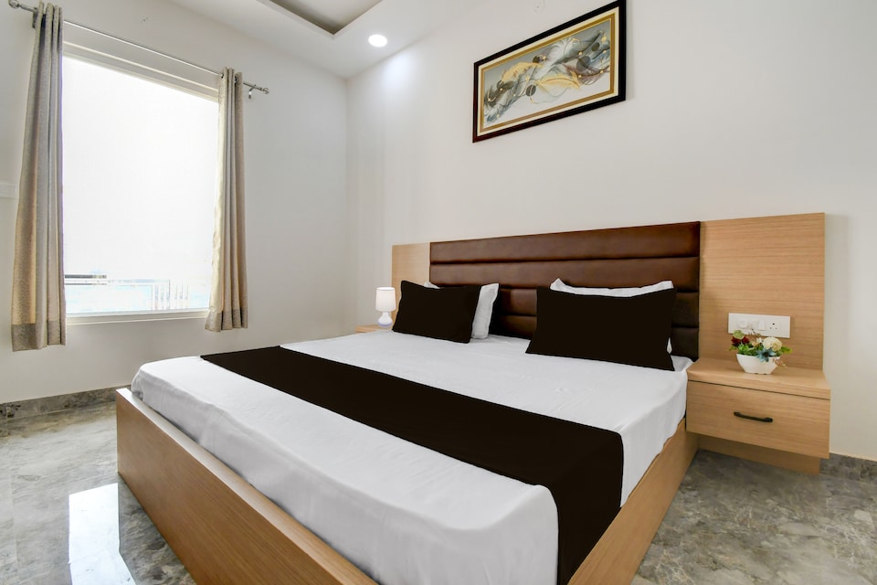 Hotel O by OYO UTSAV LAWN AND HOTEL, Faizabad Road, Lucknow