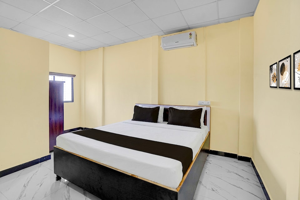 Hotel O Chaitanya Lodging , Chikalthana MIDC, Aurangabad