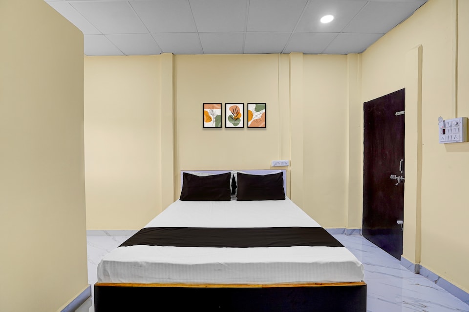 Hotel O Chaitanya Lodging , Chikalthana MIDC, Aurangabad