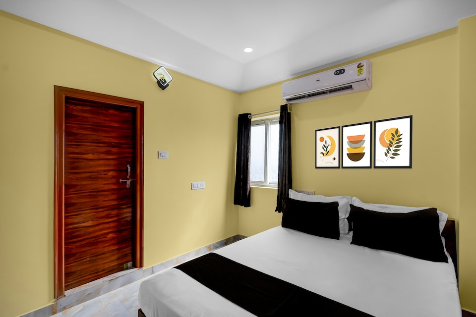Hotel O Laxmi Grand , Kukatpally, Hyderabad