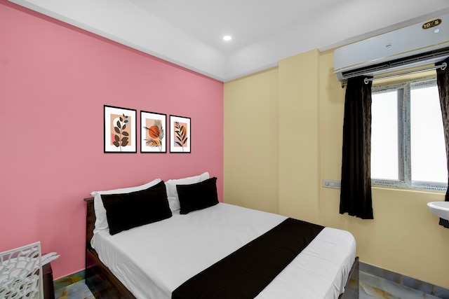 Hotel O by OYO Laxmi Grand