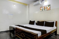 HOTEL O YOGESHWAR GUEST HOUSE