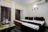 HOTEL O YOGESHWAR GUEST HOUSE