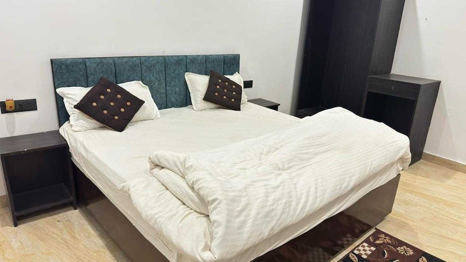 Hotel O The Oak Tree, Ayodhya, Ayodhya