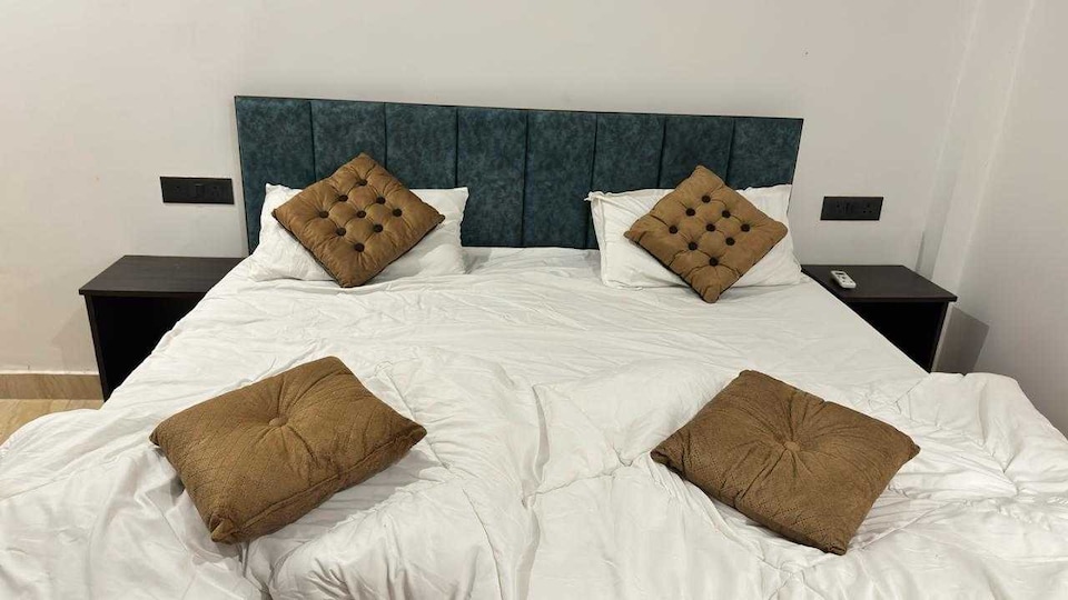 Hotel O The Oak Tree, Ayodhya, Ayodhya