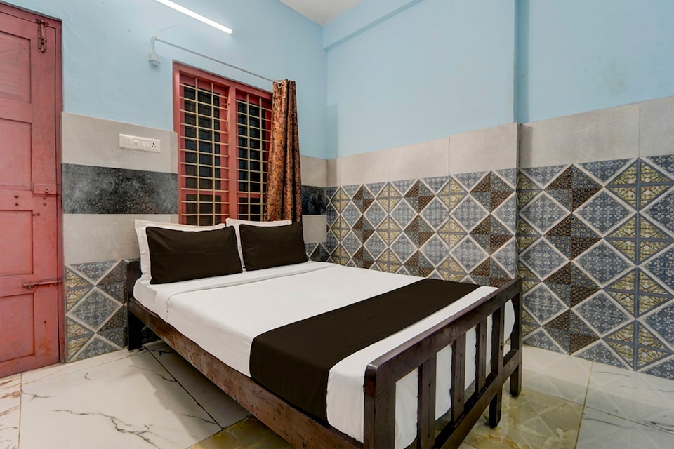 SPOT ON Fortuna Tourist Home , Medical College - Pattom, Trivandrum