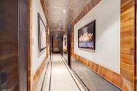 Super Townhouse Oak CSJMU Kanpur Formerly Shree Dev Villa