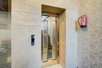 Super Townhouse Oak CSJMU Kanpur Formerly Shree Dev Villa