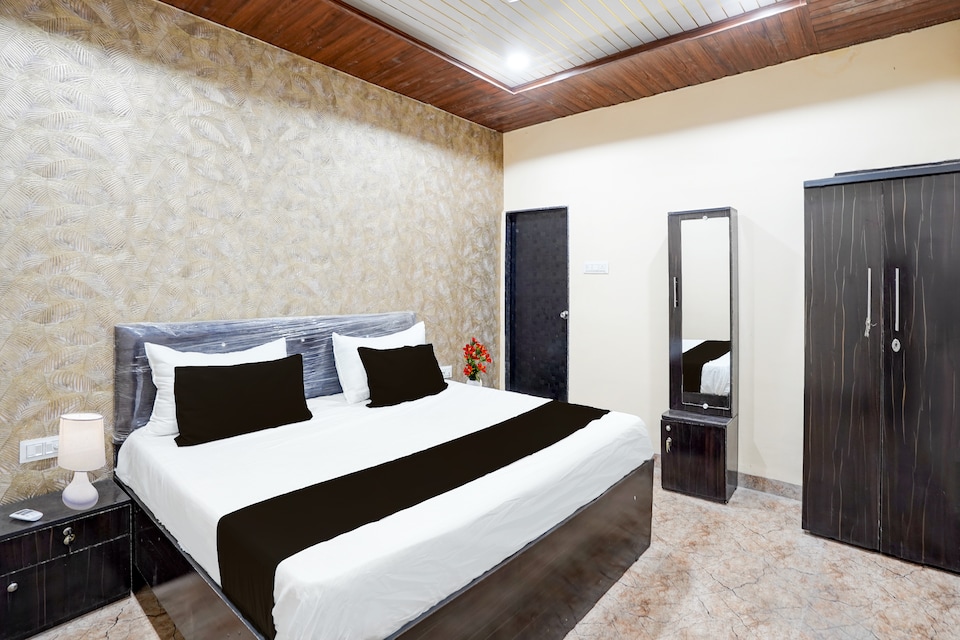 HOTEL O SARANSH, Vijay Nagar Indore, Indore