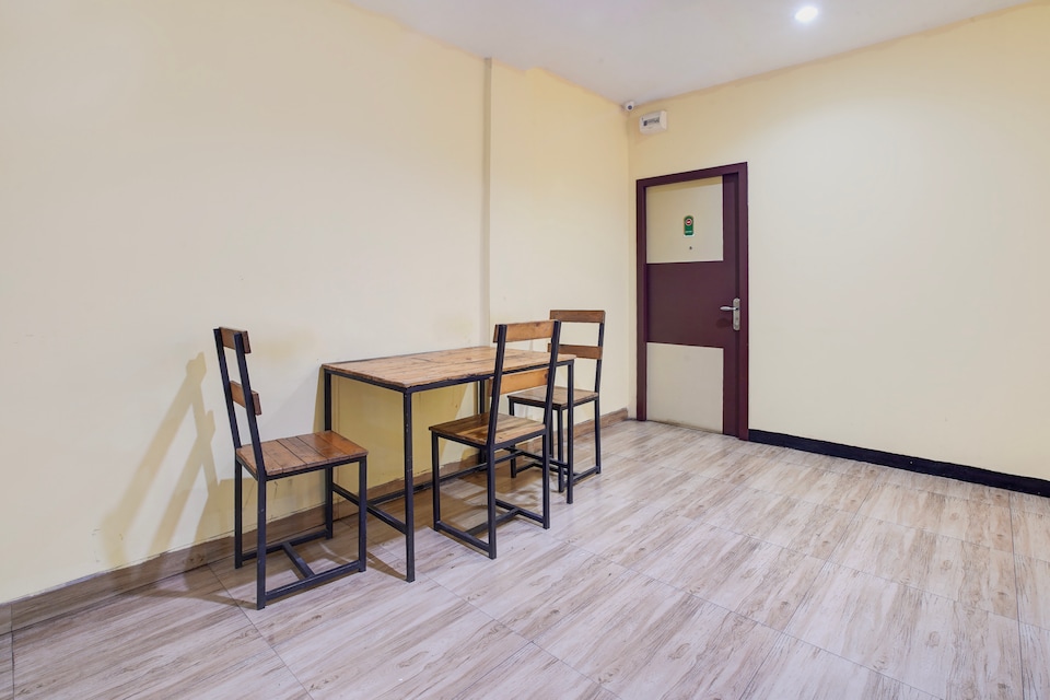 Collection O near Fanindo formerly Sena Inn, Batu Aji, Batam