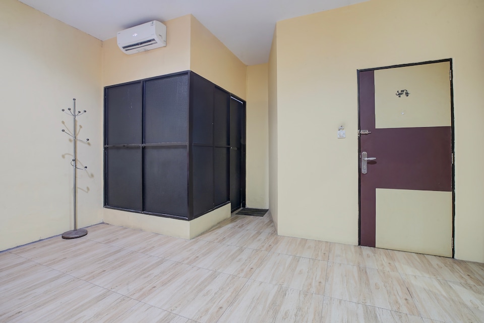 Collection O near Fanindo formerly Sena Inn, Batu Aji, Batam