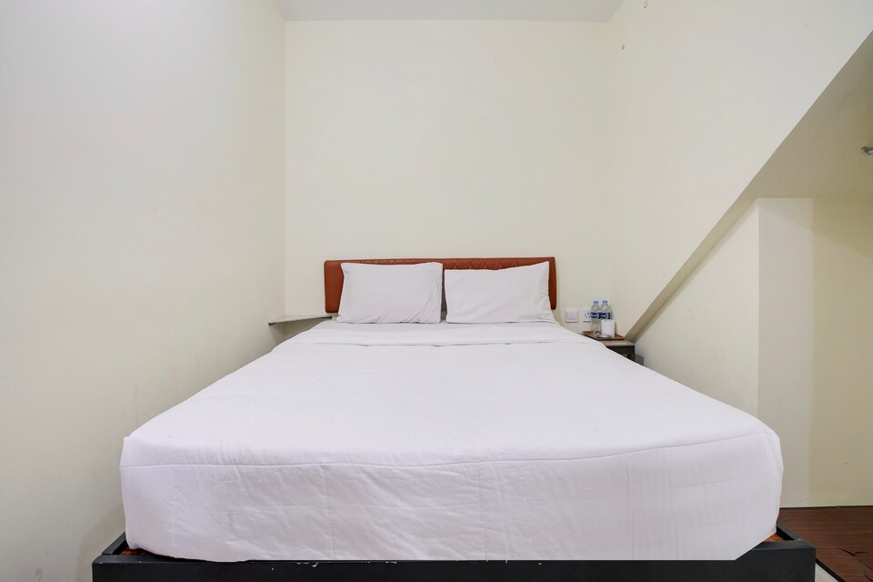 Collection O near Fanindo formerly Sena Inn, Batu Aji, Batam