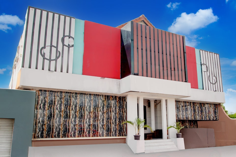 Dancenter Graha Ngaso, Maguwoharjo, Yogyakarta