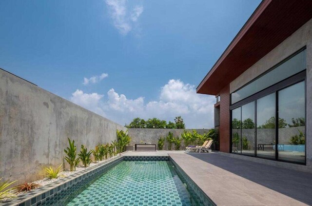 Sea Two Pool Villa by DanCenter