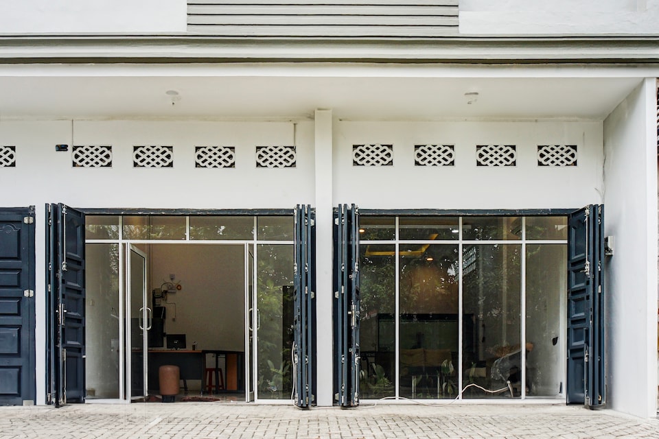 Dancenter Almasarra Residence, Medan, Medan