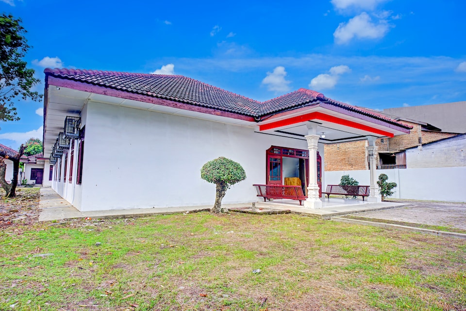 Dancenter Krakatau Near Universitas Muhammadiyah Sumatra Utara (umsu) , Medan, Medan