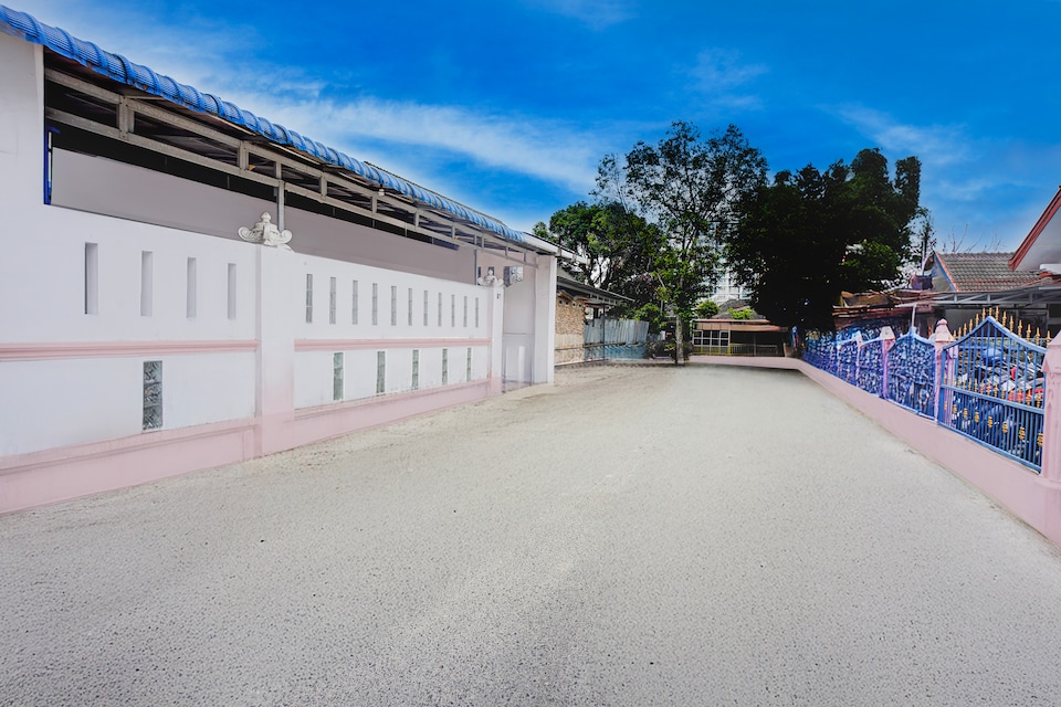 Dancenter Medan Baru House, Medan, Medan