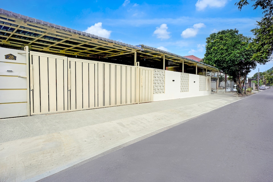 Dancenter Mora Residence, Medan, Medan