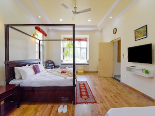 Ayut Sidhhi Villa By DanCenter | 3BHK | Pvt Pool | Jaipur