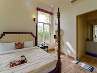 Ayut Sidhhi-3bhk Villa by DanCenter | Pvt Pool | Garden View