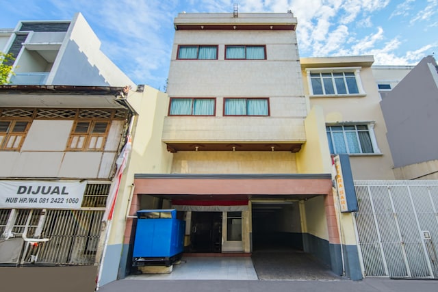 Dancenter Hotel Tiara Sari